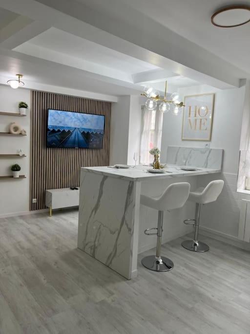 Beau Duplex Au Centre Ville. Mantes-la-Jolie Exteriör bild