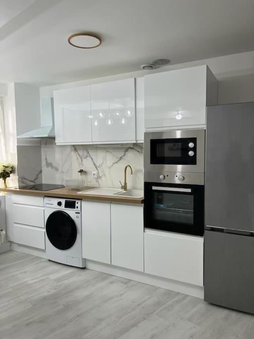 Beau Duplex Au Centre Ville. Mantes-la-Jolie Exteriör bild